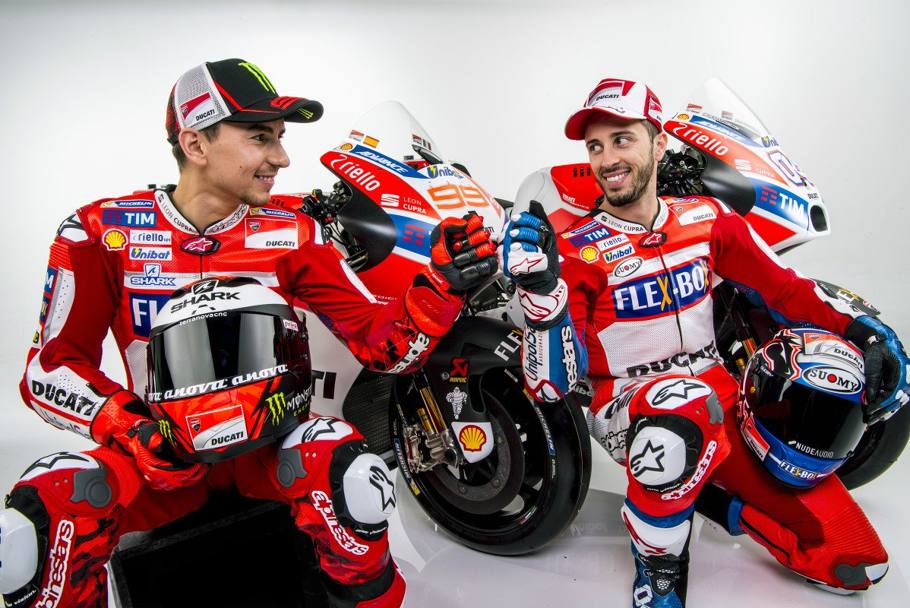 Presentata la nuova Ducati per il campionato MotoGP del 2017: da sinistra Jorge Lorenzo e Andrea Dovizioso